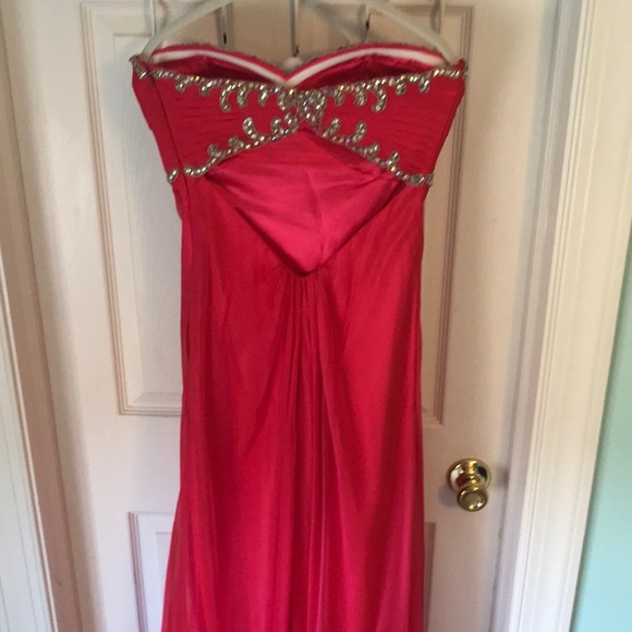 Formal sleeveless gown with sequins - Picture 5 of 6